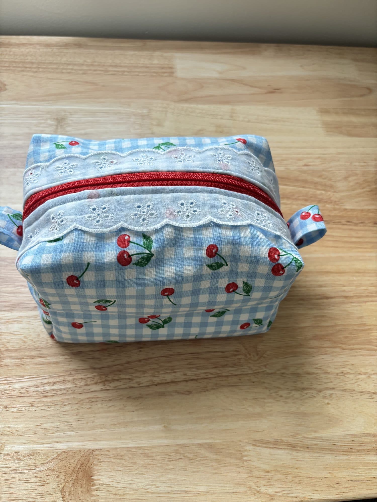 Lacy Boxy Travel Bag